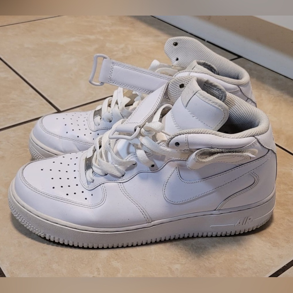 Nike Air Force 1 mid shoes